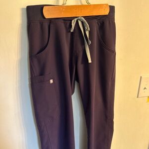 Figs Kade cargo in purple XS